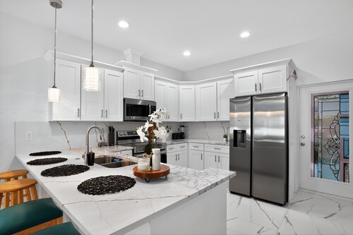 LUX Home MINS to Tampa General Hospital & Ybor Strip