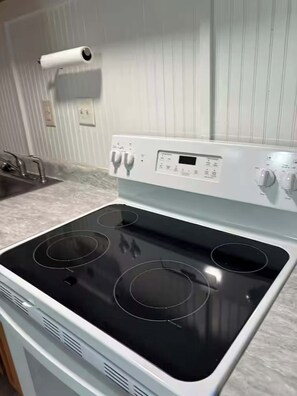 Private kitchen - Rainbow River Loft (Dunnellon)