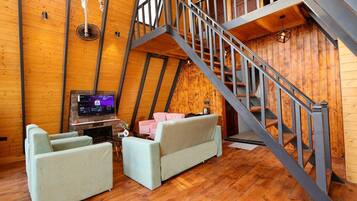 Biệt thự Cao cấp, ban công, quang cảnh núi | Khu phòng khách