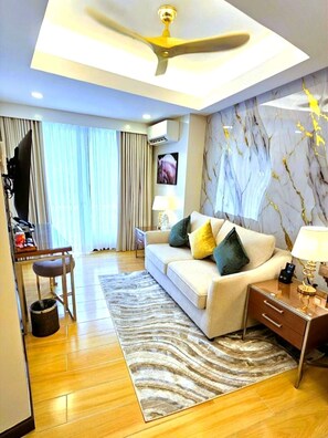 55-inch Smart TV with digital channels - Wright Park Hotel (Baguio)