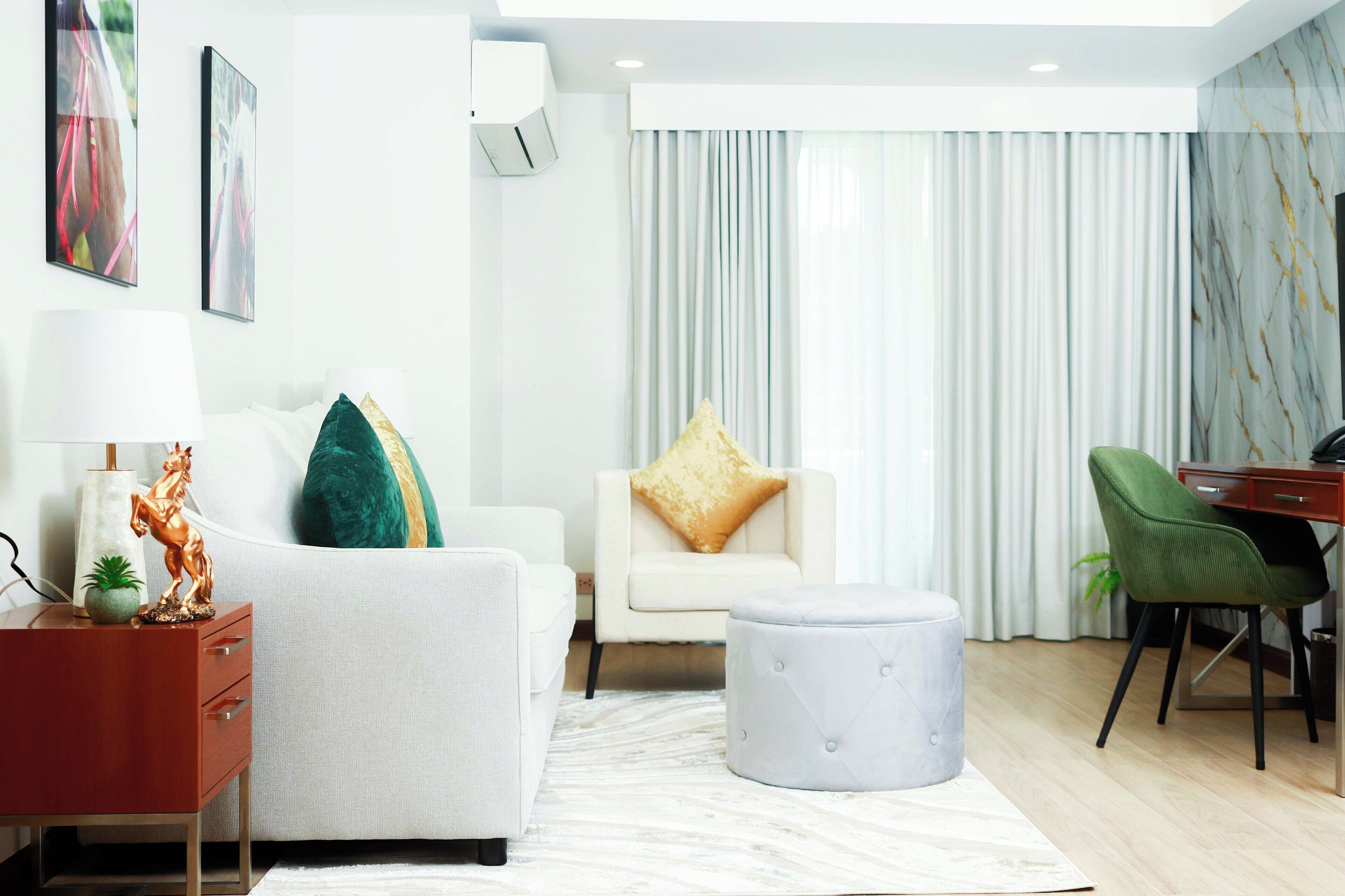 Presidential Suite | Free minibar, in-room safe, desk, blackout drapes