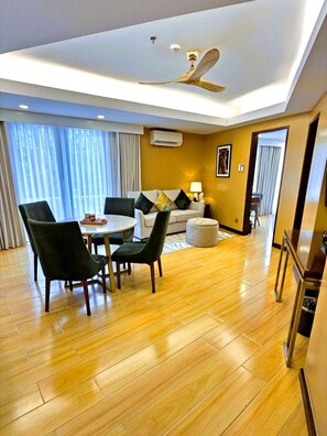 55-inch Smart TV with digital channels - Wright Park Hotel (Baguio)