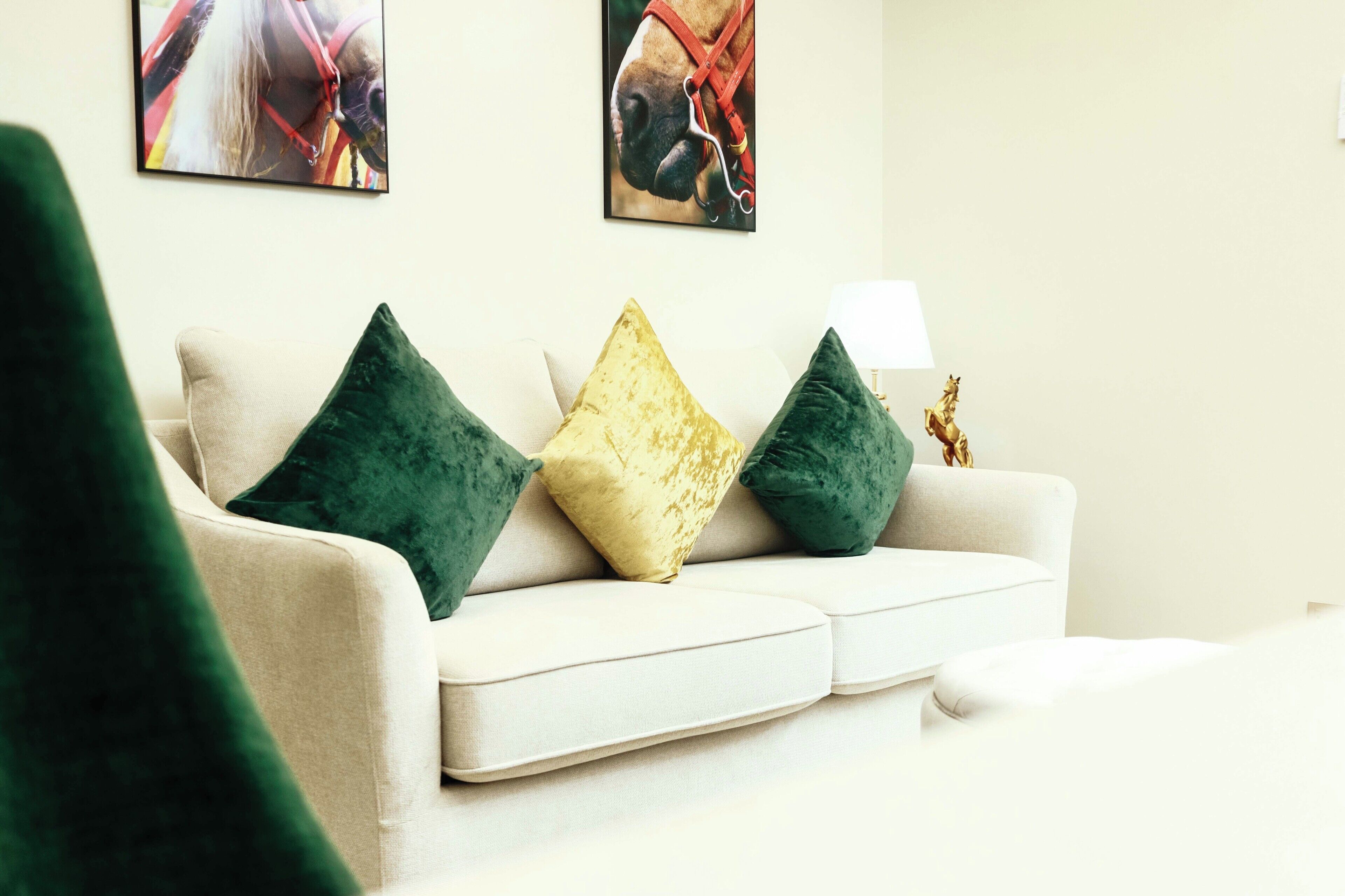 Honeymoon Suite, 1 Queen Bed | Free minibar, in-room safe, desk, blackout drapes