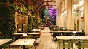Breakfast, lunch and dinner served - Wright Park Hotel (Baguio)