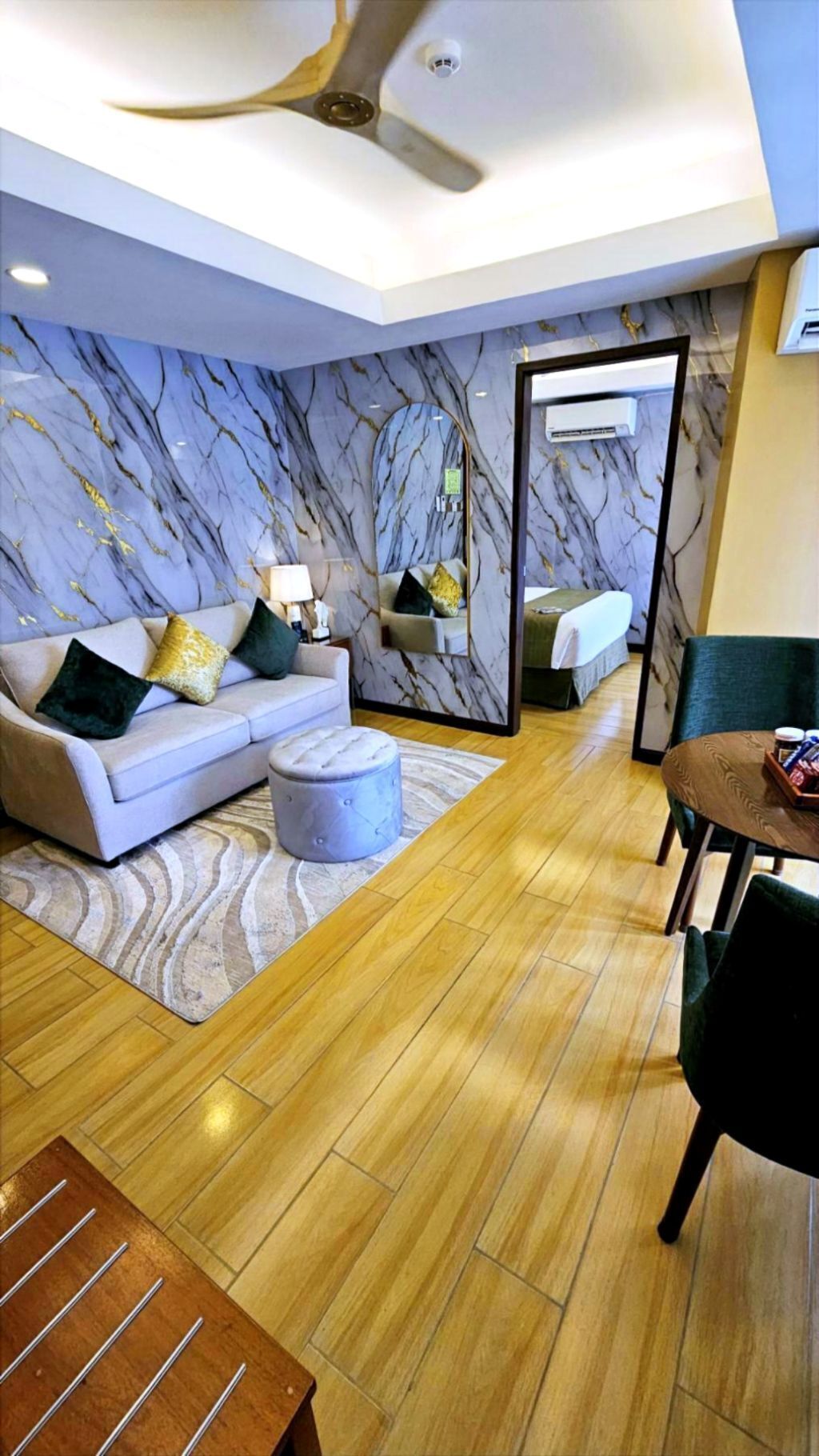 Smart TV de 55 pulgadas con canales digitales