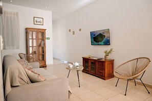 TV - Il-qastna Holiday House-zejtun (Zejtun)