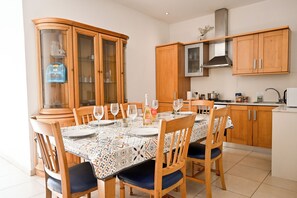 Dining - Il-qastna Holiday House-zejtun (Zejtun)