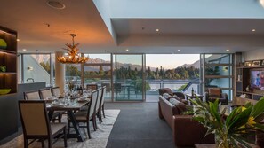 Dining - Shotover Penthouse Spa (Queenstown)