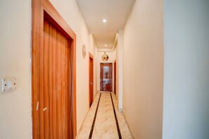 Interior - Charming 9-bedroom building with AC in vibrant Varanasi (Varanasi)