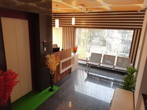 Reception - Hotel Royal Suites (Bengaluru)
