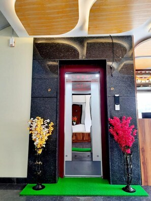 Elevator - Hotel Royal Suites (Bengaluru)