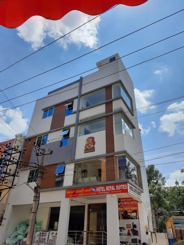 Front of property - Hotel Royal Suites (Bengaluru)