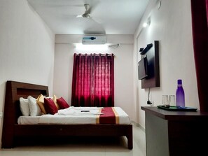 Deluxe Double or Twin Room, City View | Desk, laptop workspace, free WiFi - Hotel Royal Suites (Bengaluru)