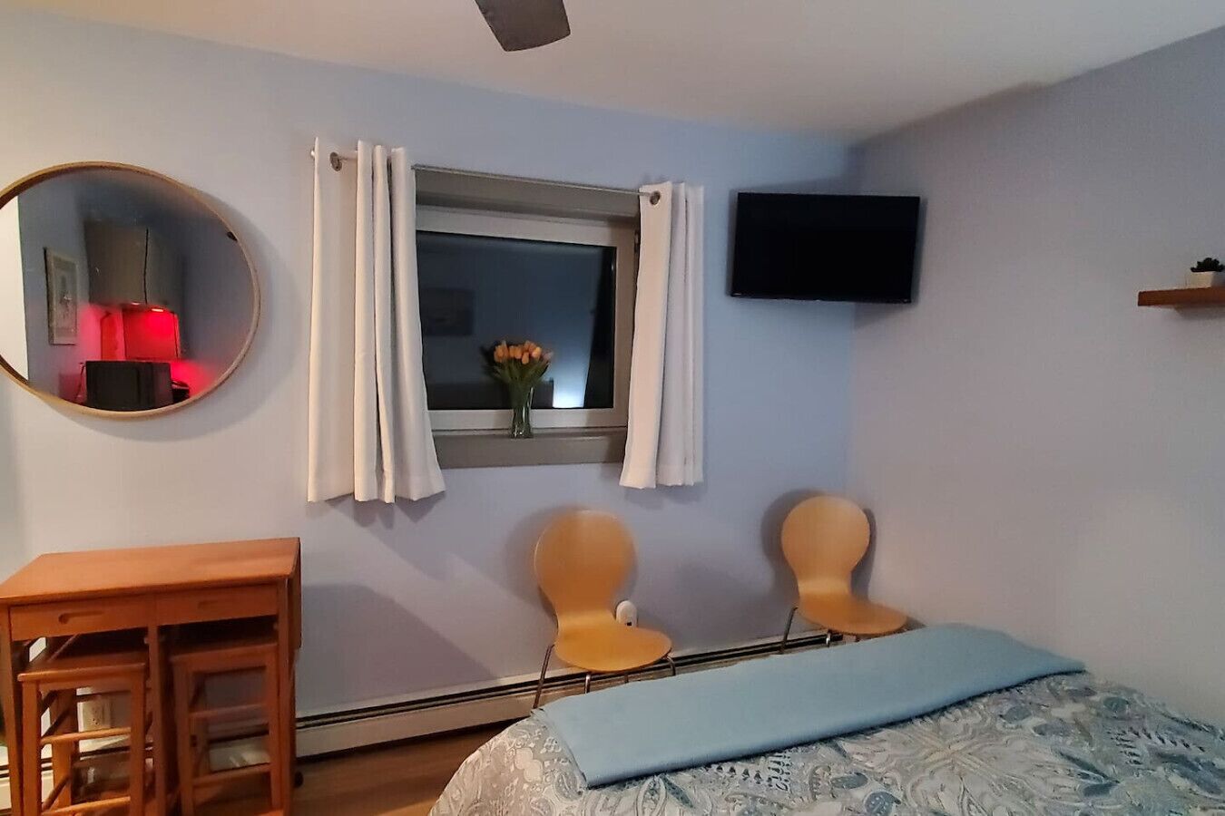 免费 WiFi、床单