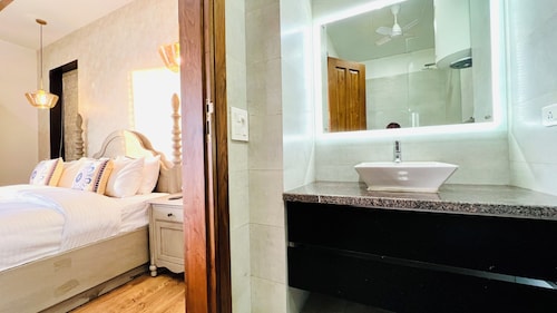 Cherish Luxury Banquet Delhi