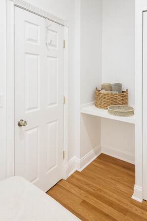 Strykejern/-brett, wi-fi og sengetøy