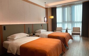 In-room safe, desk, laptop workspace, blackout curtains - AKENOlangyijiudian (Beijing)