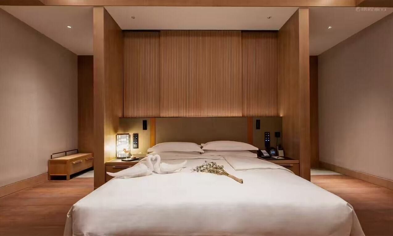 Phòng Suite phong cách cổ điển, quang cảnh thành phố | Két bảo mật tại phòng, bàn, khu vực làm việc phù hợp cho laptop 