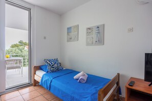 Perhetalo, useita makuuhuoneita, meren rannalla (Valdarke Vittorio Apartment) | 1 makuuhuone, ilmainen Wi-Fi, vuodevaatteet