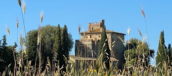 Villa 'In Antico Borgo Medievale' with Mountain View, Wi-Fi and Air Conditioning
