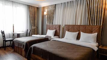 Classic Triple Room | Seterika/papan seterika, Wi-fi percuma, akses kerusi roda