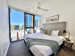 1 bedroom, iron/ironing board, travel crib, WiFi (free) - Brisbane One Modern High-Rise · Pool & Gym Access (South Brisbane)