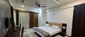 Hotel Pride Executive