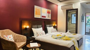 Desk, laptop workspace, free WiFi - British Pavilion Farms Banquet (NEW DELHI)