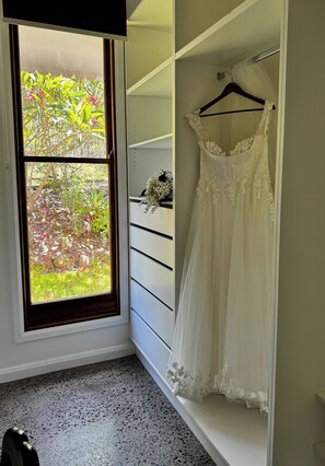 Loft, 3 Bedrooms, Private Pool | Interior - Roslyns Cottage Country Escape in Tambo (Tamborine)