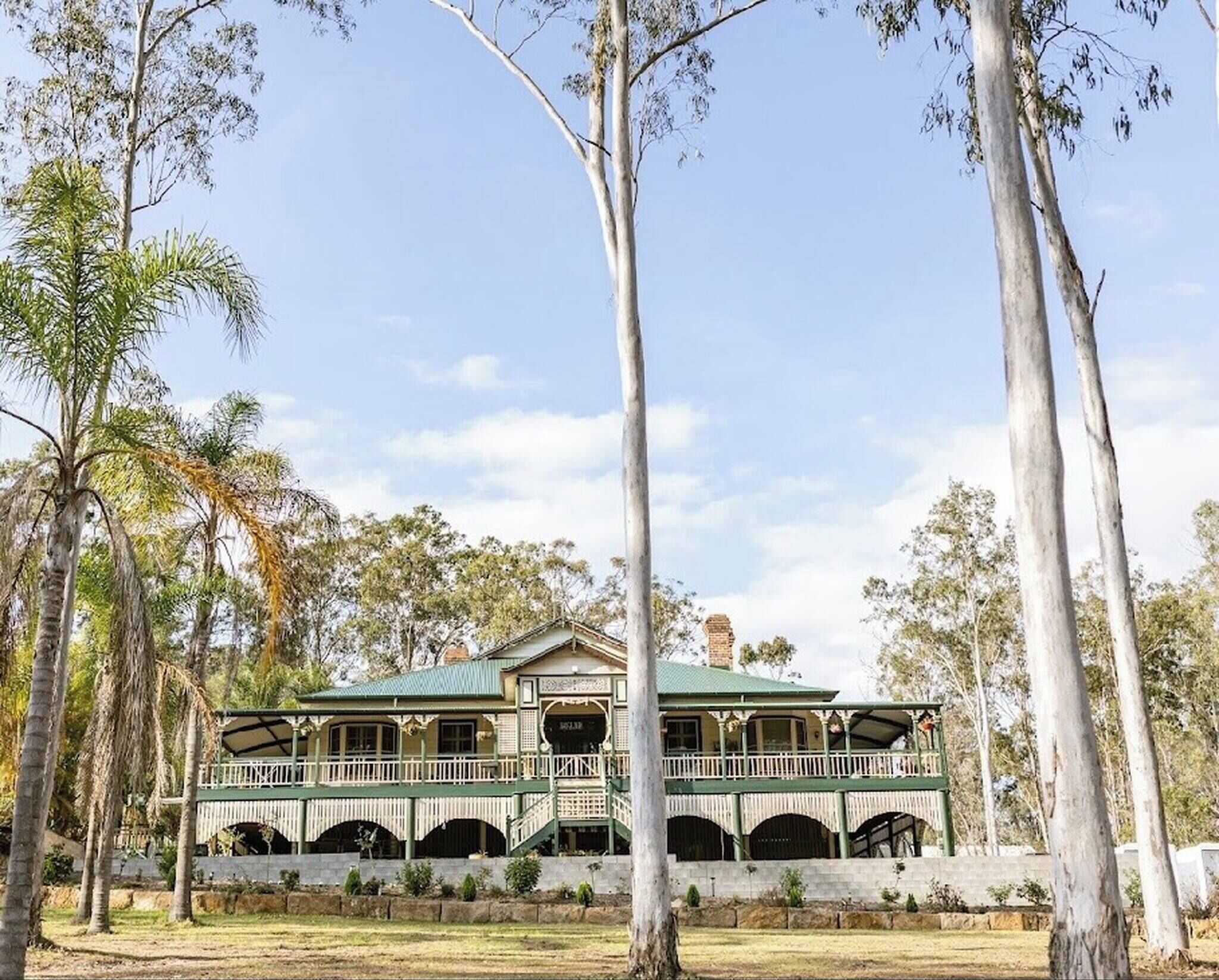 المنشأة من الخارج