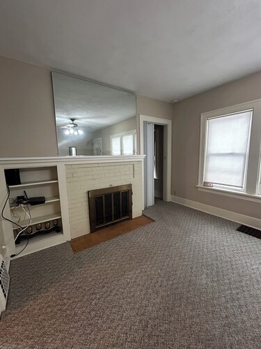 Terrific 2-bedroom apartment with AC in Kalamazoo