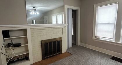 Terrific 2-bedroom apartment with AC in Kalamazoo