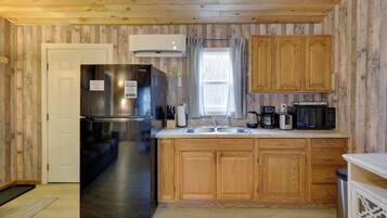 Fridge, microwave, coffee/tea maker, toaster