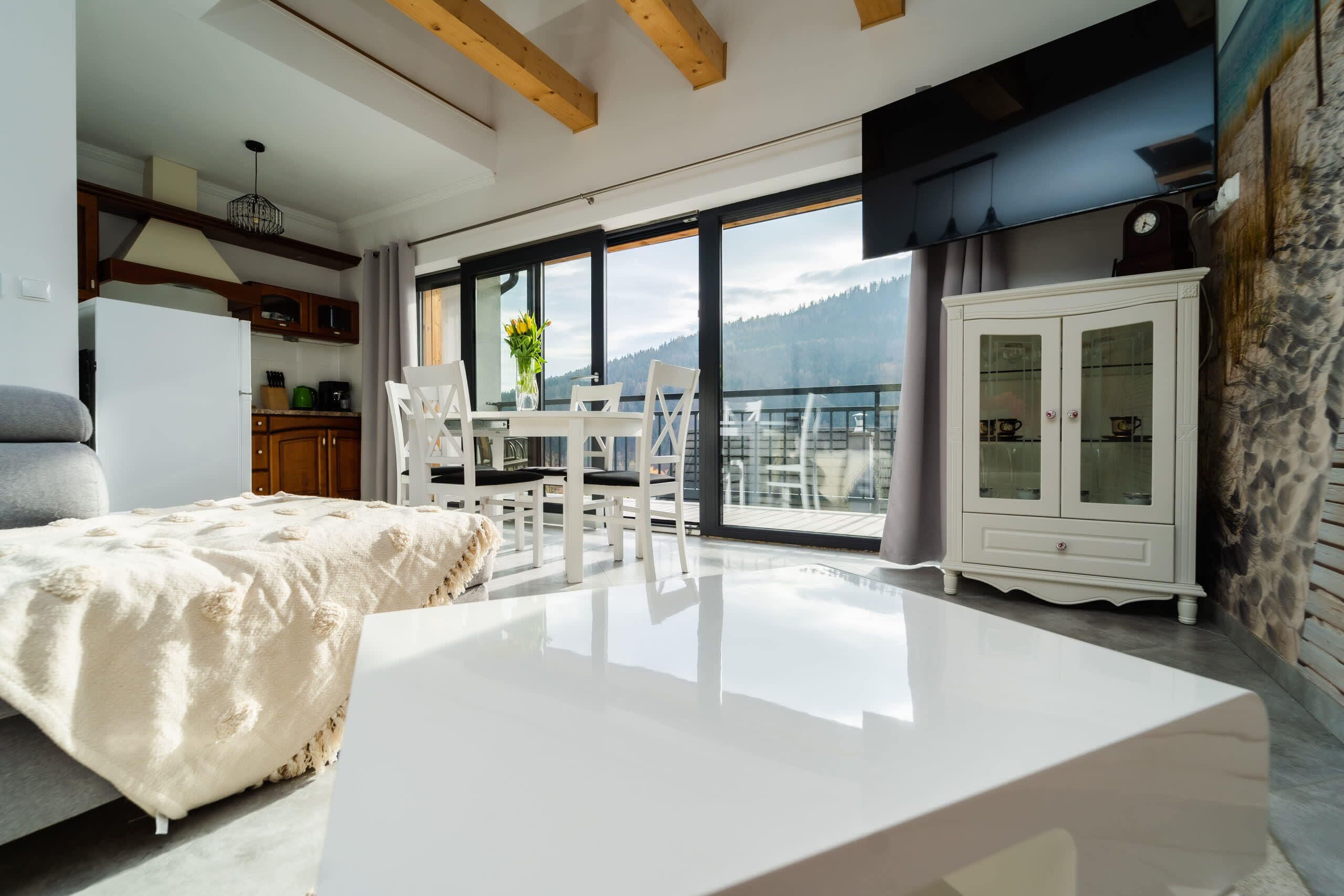 2 bedrooms, iron/ironing board, travel cot, WiFi