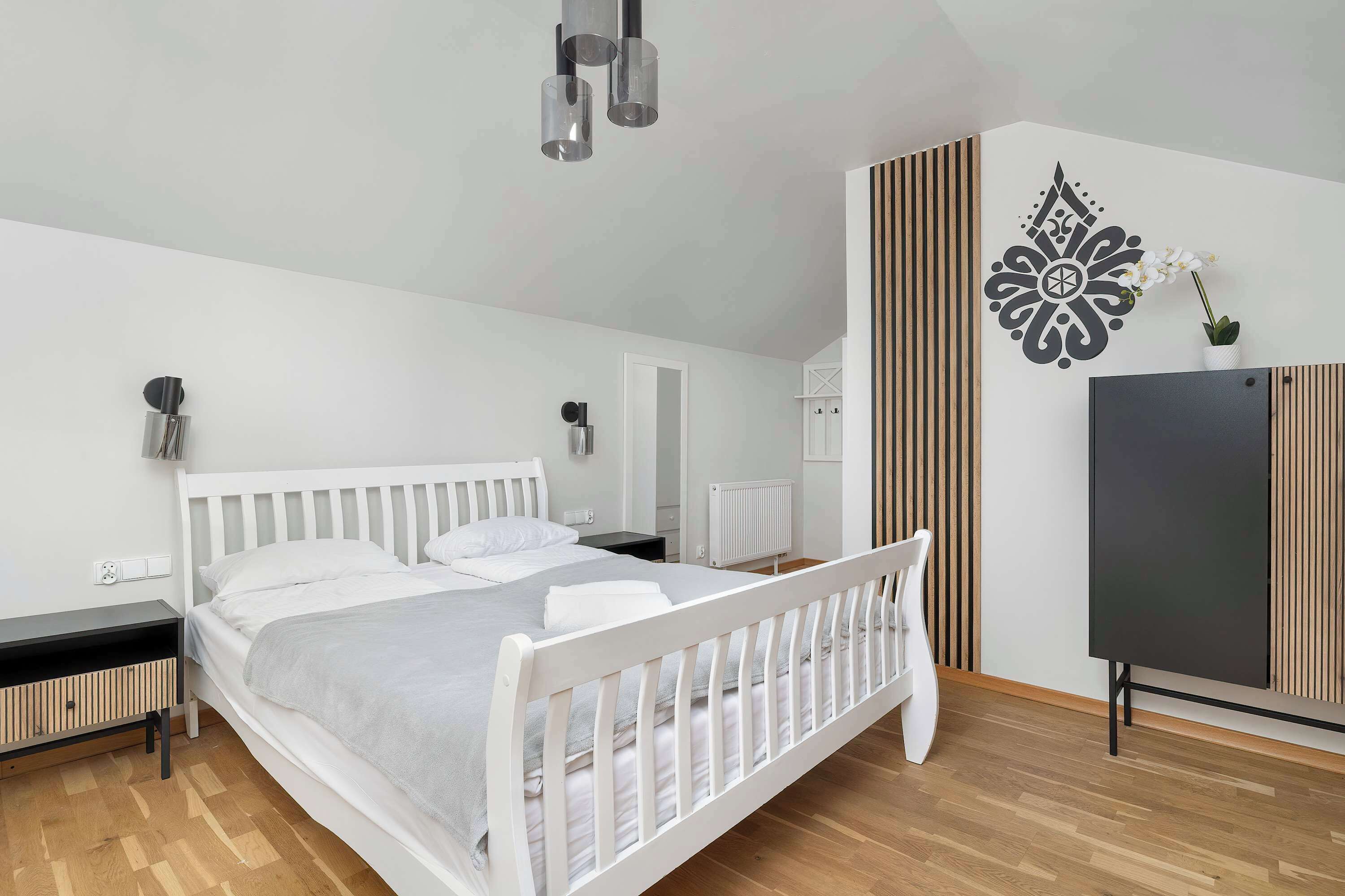 2 soverom, strykejern/-brett, reiseseng for barn og wi-fi