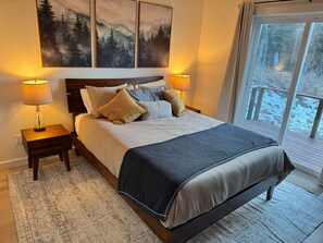 3 bedrooms, desk, free WiFi, bed sheets