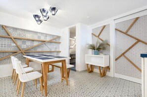 Dining - Villa Nysa, 2 BDR, Outdoor Pool, Indoor Hot Tub, Furnished Terrace, Santorini (Santorini)