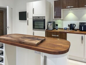 Dishwasher, high chair - The Quay & Coast Escape (Bridlington)