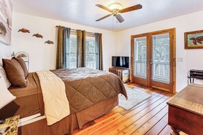 3 Schlafzimmer, Schreibtisch, Bügeleisen/Bügelbrett, Internetzugang