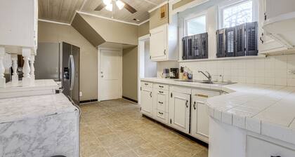 Near University Ave! Pet-Friendly 3BR w/ Foosball!