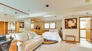 Iron/ironing board, travel cot, Internet, bed sheets