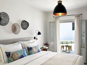 2 bedrooms, in-room safe, iron/ironing board, free WiFi - Villa Thelia, Divine Sunset & Sea Views, Private Pool, Furnished Terrace, Oia (Santorini)