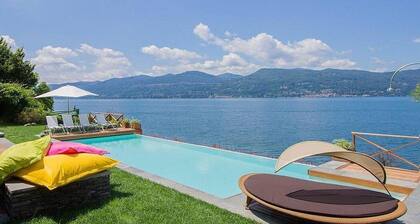 Villa Nivora: An elegant and welcoming two-story villa located right on the Lake Maggiore, with Free WI-FI.