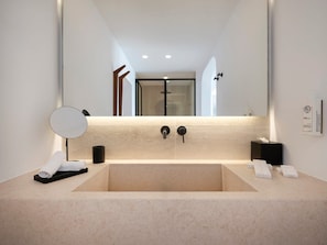 Shower, towels, soap, shampoo - Heliane Suite, Divine Sunset & Sea Views, Private Pool, Furnished Terrace, Oia (Santorini)