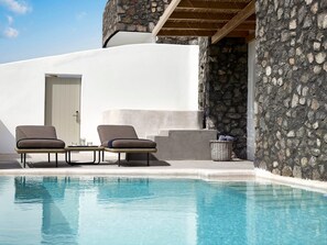 Pool - Heliane Suite, Divine Sunset & Sea Views, Private Pool, Furnished Terrace, Oia (Santorini)
