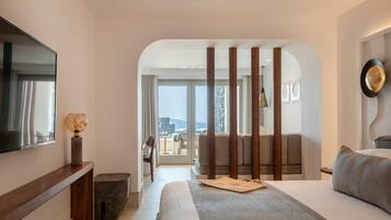 1 bedroom, in-room safe, iron/ironing board, free WiFi