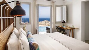 1 bedroom, in-room safe, iron/ironing board, WiFi (free) - Auriane Suite, Divine Sunset & Sea Views, Private Pool & Jacuzzi, Furnished. (Santorini)