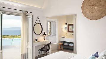 1 bedroom, in-room safe, iron/ironing board, free WiFi