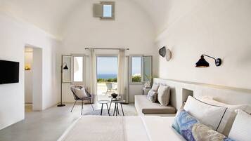 1 bedroom, in-room safe, iron/ironing board, free WiFi