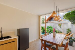 Standard Villa, Havuz Manzaralı | Yemek odası